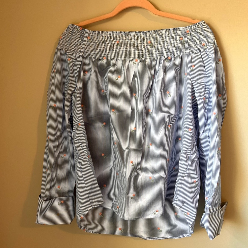 Never worn Tommy Hilfiger shirt